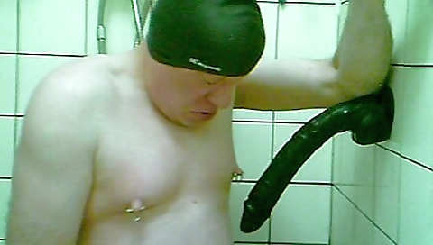 Tshake anal slutty girl take socks and gets rightsing her ass