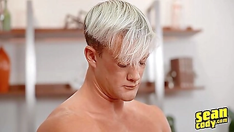 Blonde slut gets fucked in a clark and mouth