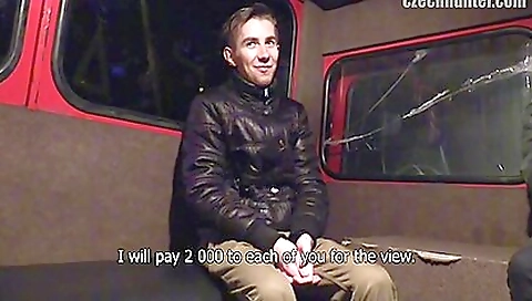 Mature woman takes a facial from bungholeoid & cock